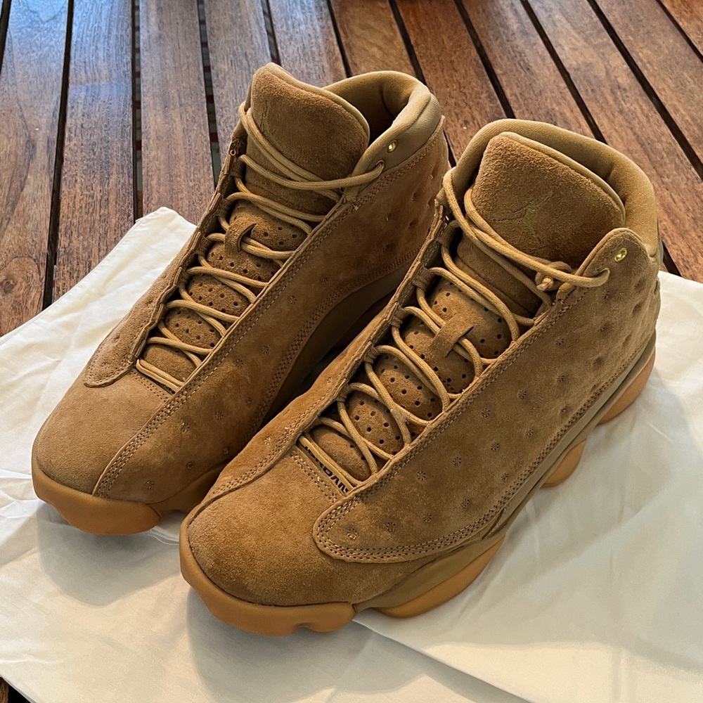 Size 10- iconic Nike Air Jordan 13 Retro Wheat 2017, 414571-705 Men’s authentic - Picture 2 of 11